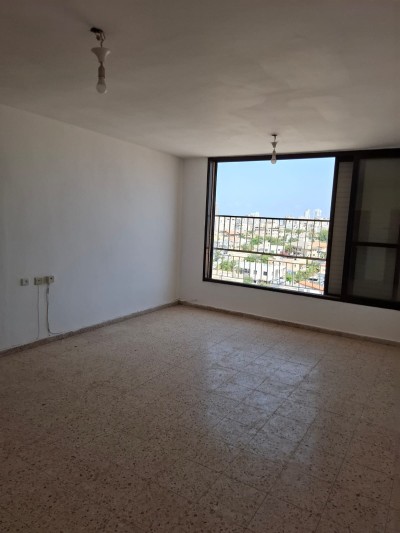 להשכרה ברחוב הארי דירת 4 חד