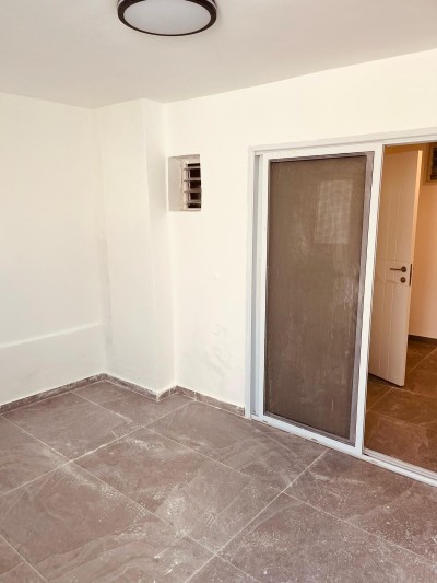 דירת 2.5 חדרים משופצת עם גינה להשכרה ברמת הרצל, נתניה-9