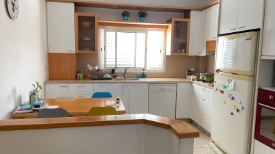 דירת 4.5 חד' 95 מ"ר בפרופסור שור | משופצת | תל אביב