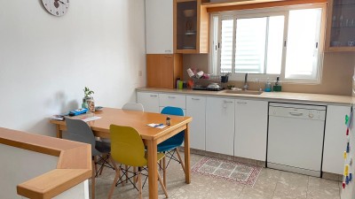 דירת 4.5 חדרים 95 מ"ר בפרופסור שור | משופצת | ת"א-4