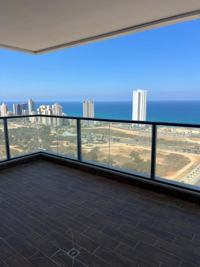 למכירה דירה 5 חד באמנון ליפקין שחק נתניה