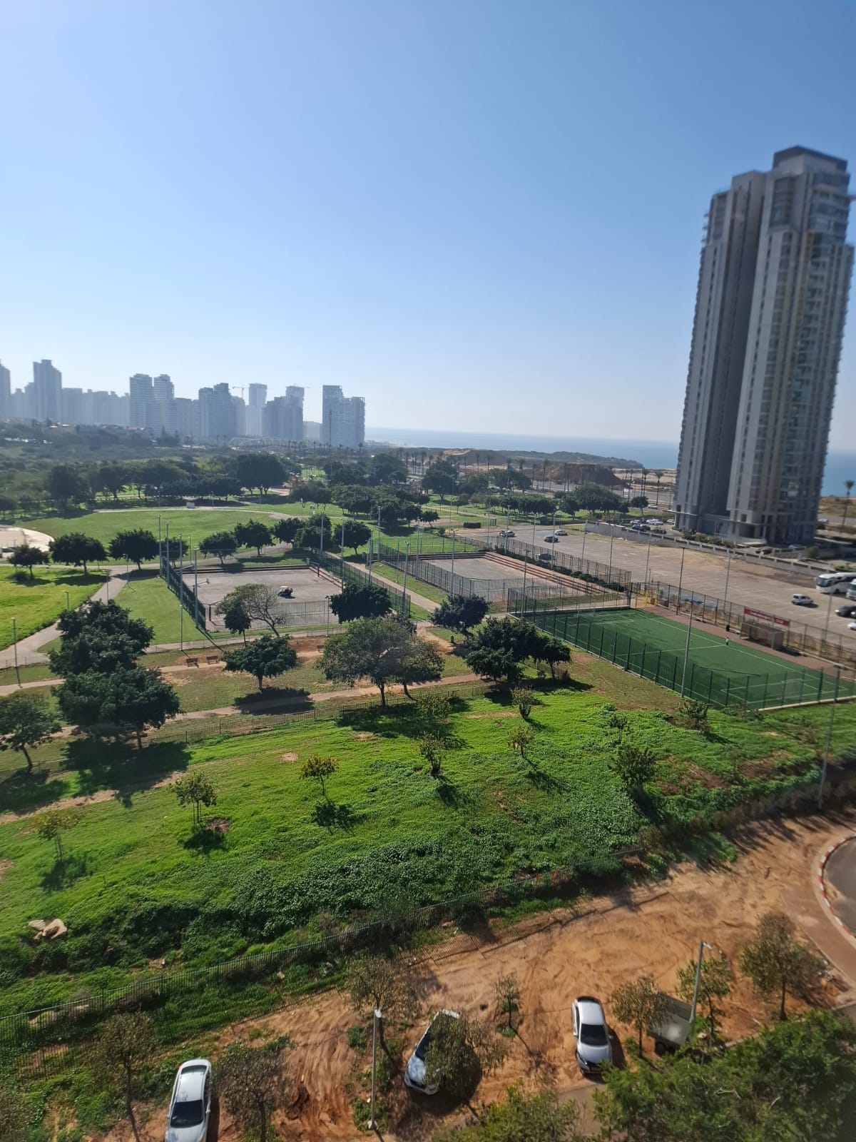 דירת 5 חדרים בדוד רזניק | קרוב לים | נתניה