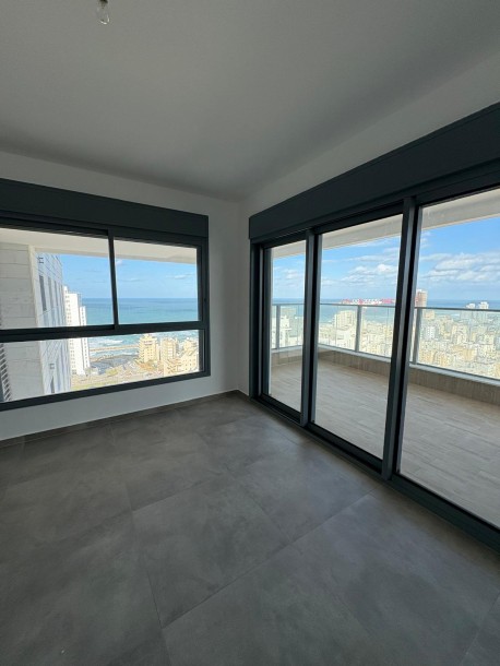 דירת 5 חדרים 130 מ"ר בפרויקט הצוק | נוף לים | נתניה-2