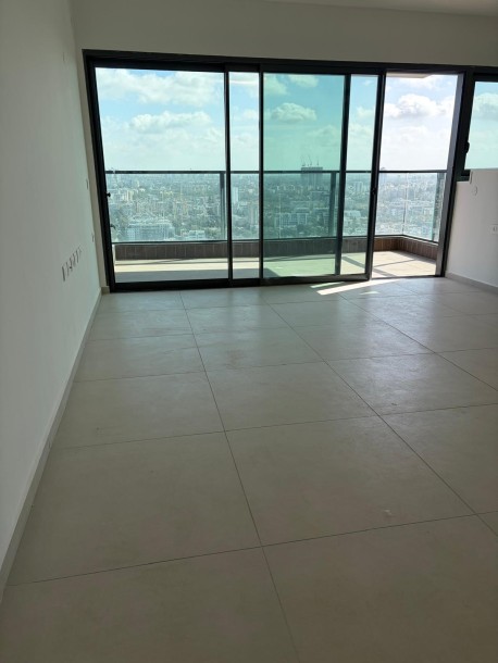 להשכרה מתווך !! רחוב: לה גארדיה-11