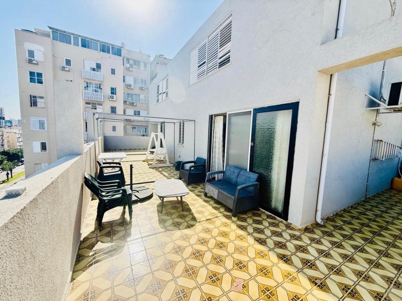 ✨ למכירה רחוב ויצמן | דופלקס יוצא דופן – ‎200 מ״ר + ‎140 מ״ר מרפסת | בלב מרכז העיר נתניה ✨-1