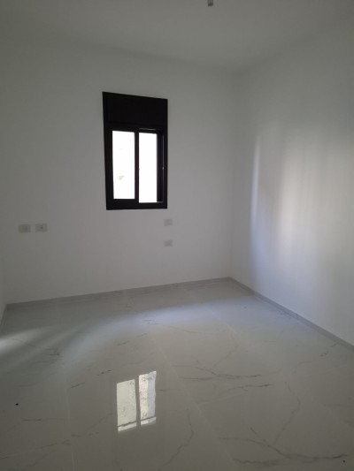 למכירה דירת גן 4 חד ברמת אפריים נתניה