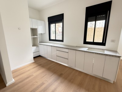 למכירה דירת גן 3 חד בראשון לציון נתניה