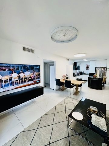 למכירה דירה 4 חד בדיזנגוף נתניה