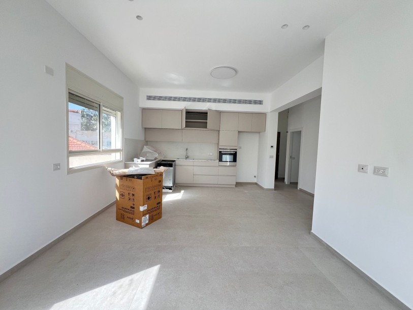 להשכרה מתווך !! רחוב סירקין.-9