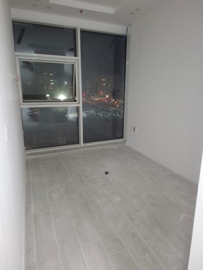 🏢 למכירה! משרד 4 חד' במגדל החלוצים נתניה | השקעה מעולה! 💎