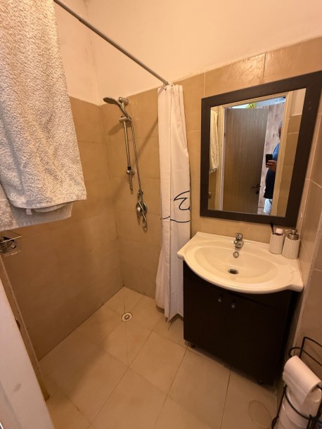 למכירה !! ברחוב טשרניחובסקי מתחם ביאליק /שוק בצאלל .-5