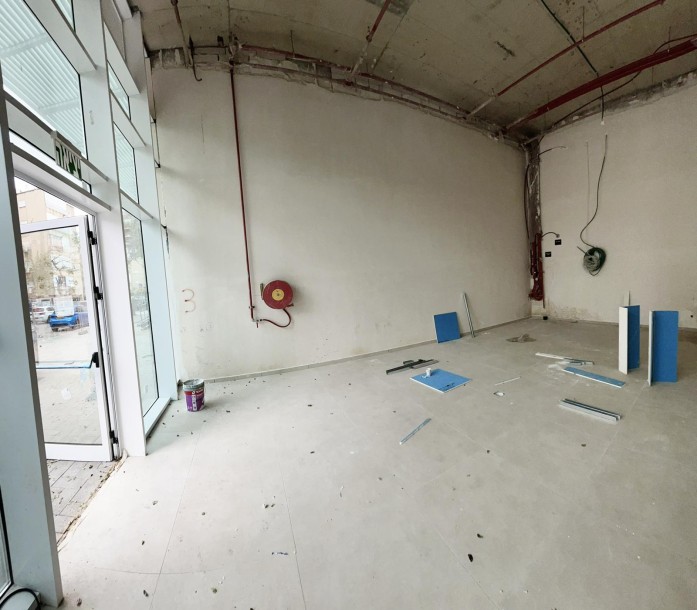 Commercial space-3