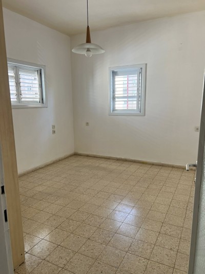 דירת 3 חדרים 85 מ"ר ברמז נתניה | מעלית וחנייה