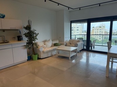 להשכרה !! ברחוב ניסים אלוני