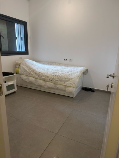 להשכרה !! ברחוב ניסים אלוני