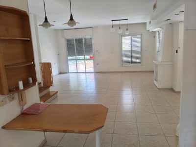 דופלקס בבניין בוטיק קטן