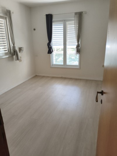 דופלקס בבניין בוטיק קטן