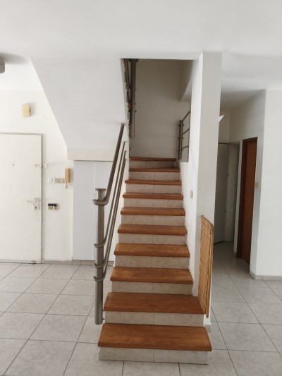 דופלקס בבניין בוטיק קטן