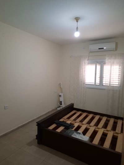 דירת 4 חדרים 100 מ"ר במרכז | משופצת | נתניה