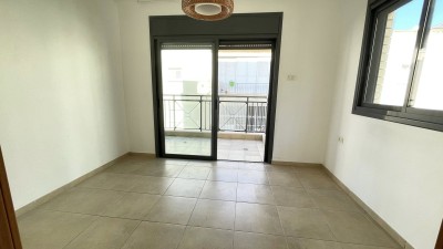 דירת 3 חדרים 90 מ"ר בסוקולוב | מעלית וחנייה | תל אביב