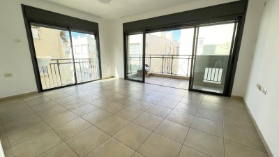 דירת 3 חדרים 90 מ"ר בסוקולוב | מעלית וחנייה | תל אביב