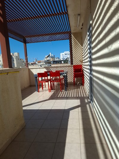 פנטהאוז 5 חדרים 171 מ"ר בפתח תקווה | מרפסת סוכה | נתניה