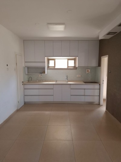 דירת 3.5 חדרים 75 מ"ר להשכרה | רמת אפריים | נתניה