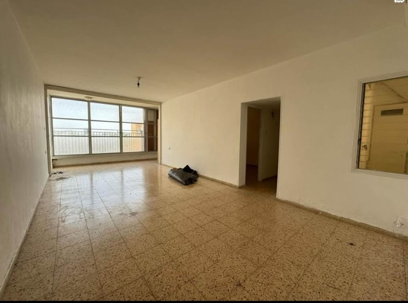 למכירה !! בעיר נתניה-2