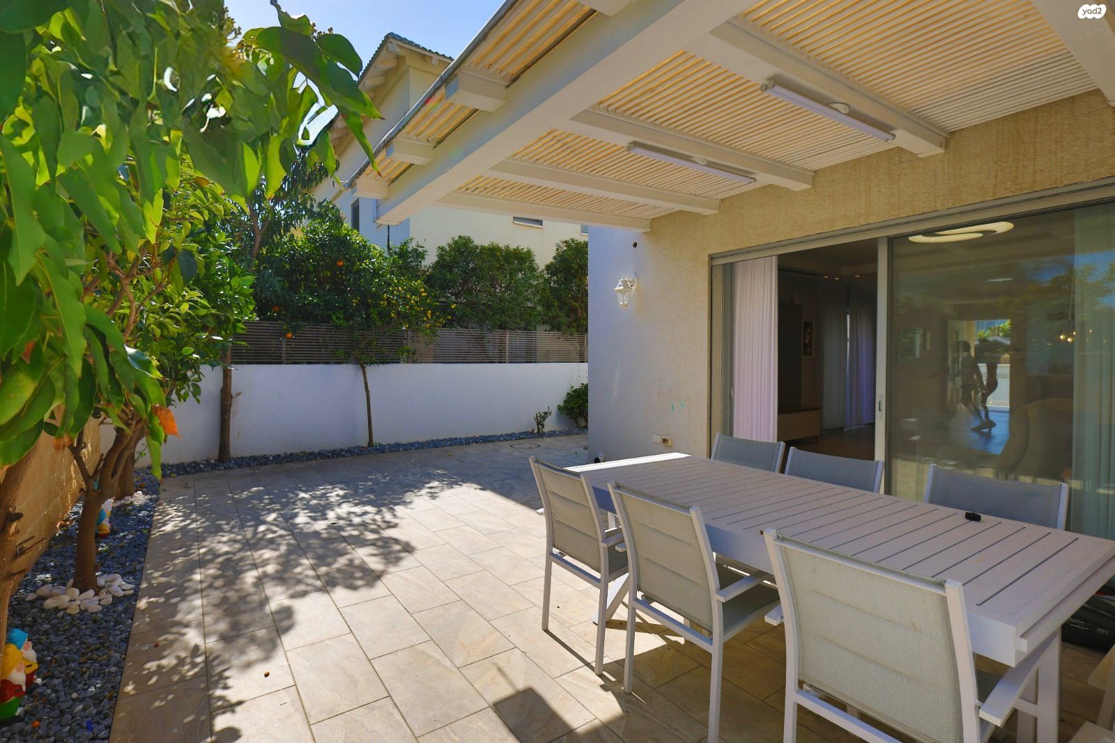 קוטג' 7 חדרים 280 מ"ר 212 מערב | מרתף | אבן יהודה