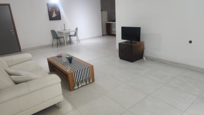 דירת 3 חדרים 100 מ"ר בשדרות ח"ן | סלון ענק | נתניה-1