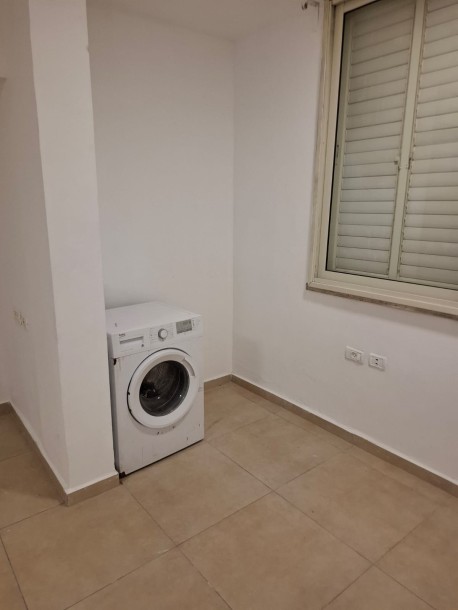 דירת חדר משופצת ברחוב פתח תקווה | כניסה נפרדת | נתניה-2