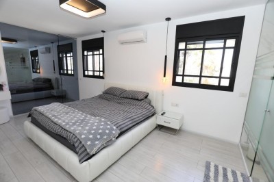 דופלקס 6 חדרים 200 מ"ר ברמת אפרים | גינה | נתניה-4