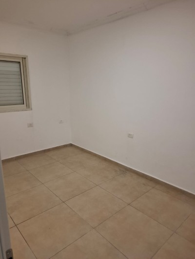 דירת 4 חדרים בפתח תקווה | מעלית + חנייה +יח נפרדת  | נתניה-9