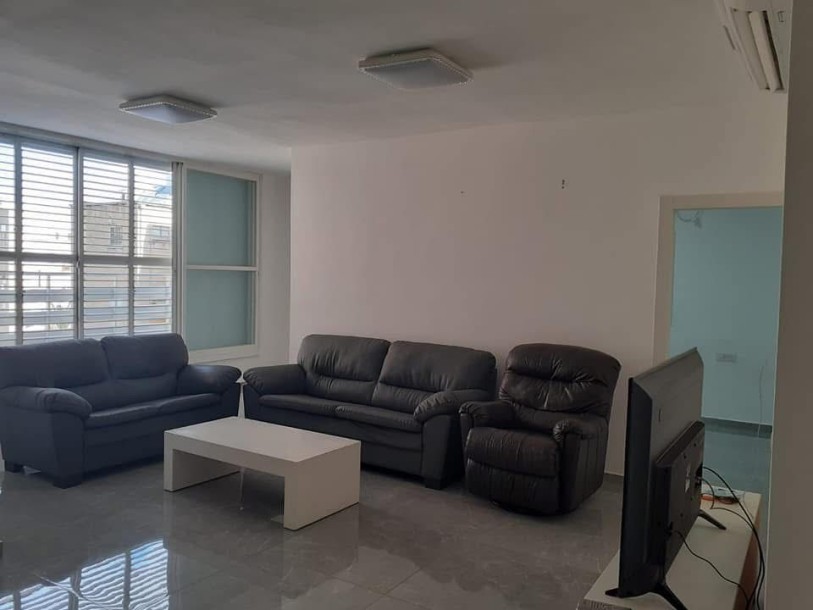 דירת 4 חדרים ביהודה הלוי | משופצת | נתניה-1