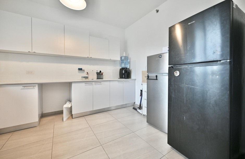 למכירה מתווך !!!  במגדל יוקרתי ברמת גן!-0