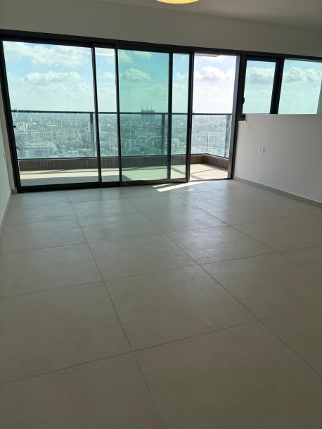 להשכרה מתווך !! רחוב: לה גארדיה-10