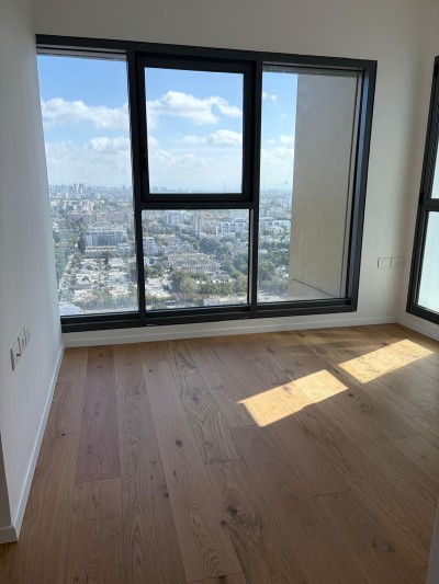 להשכרה מתווך !! רחוב: לה גארדיה