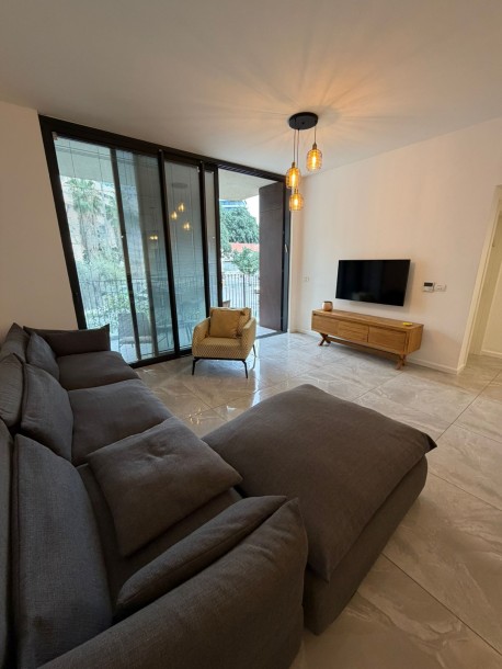 להשכרה מתווך !! רחוב גרוזנברג-3