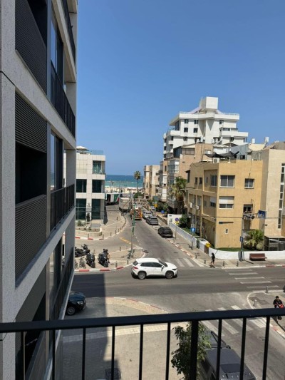 להשכרה דירה 3 חד בהירקון תל אביב