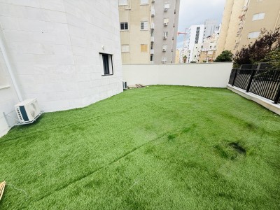 ✨ למכירה | דירת גן – במרחק צעדים מהים | נתניה ✨