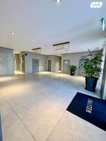 למכירה דירה 4 חד בדיזנגוף נתניה