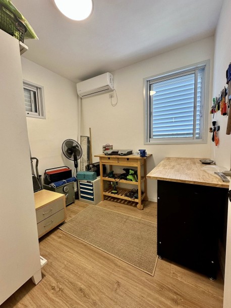 למכירה  מתווך !! בדרך ההגנה-9