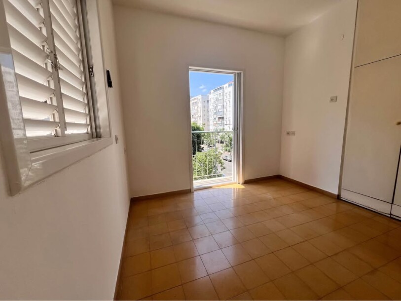 להשכרה מתווך !! רחוב ירושלמי-8