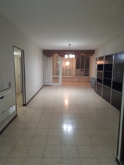 למכירה דירה 3 חד בבן יהודה נתניה