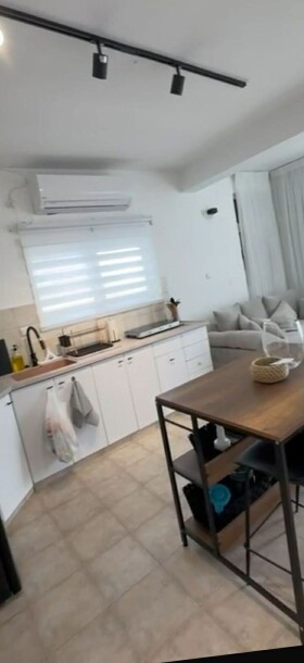 להשכרה מתיווך ! רחוב בן יהודה.-0