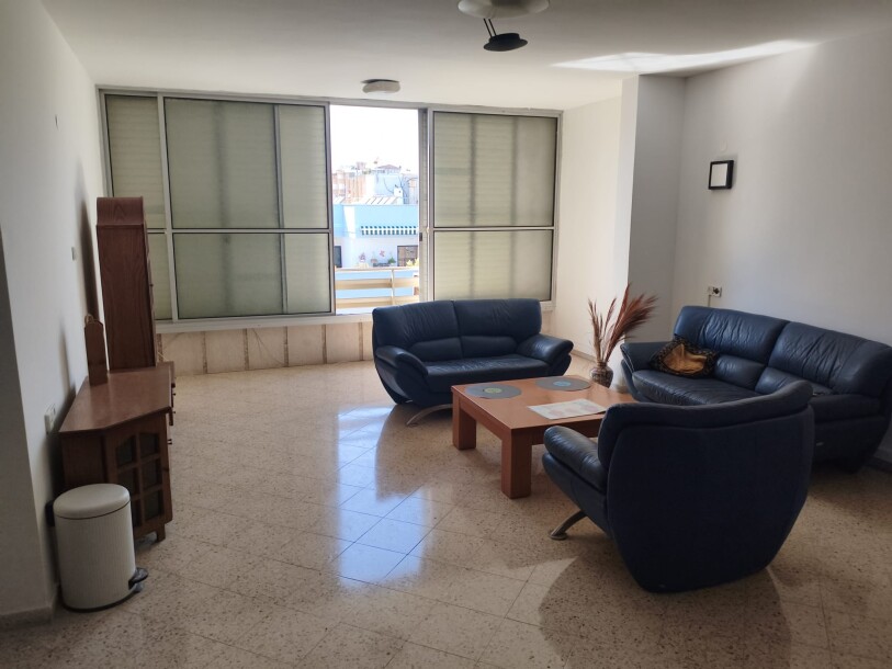להשכרה גדולה ומרווחת יש אפשרות לקבל מרוהט !!!-0