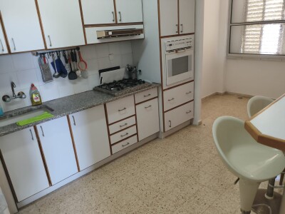 להשכרה דירה 4 חד באליעזר בן יהודה נתניה