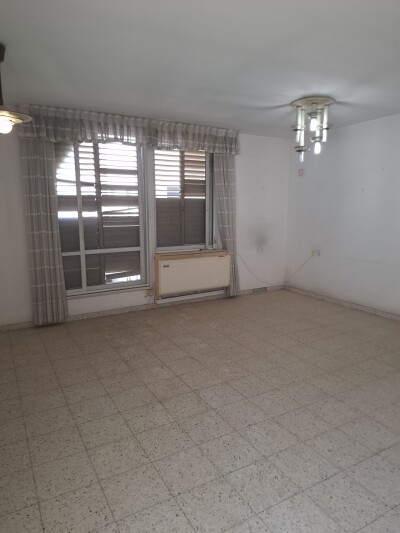 למכירה בית פרטי/קוטג 5 חד בניל"י נתניה