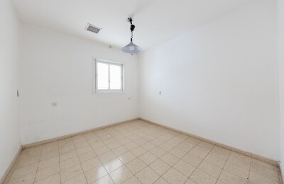 למכירה בית פרטי/קוטג 6 חד בסחלב 31 נתניה