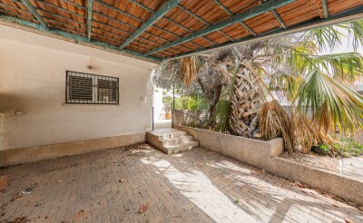 למכירה בית פרטי/קוטג 6 חד בסחלב 31 נתניה